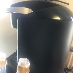 Keurig k-50 coffee maker